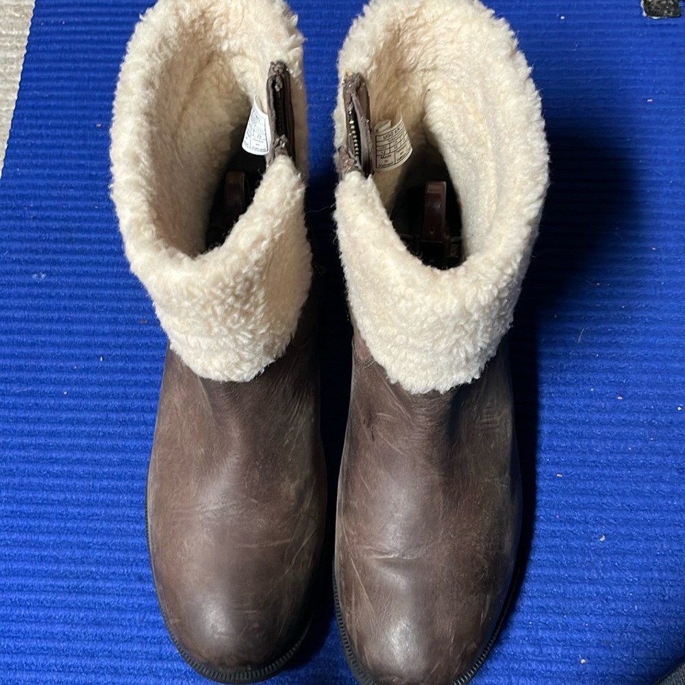 Uggs boots 12